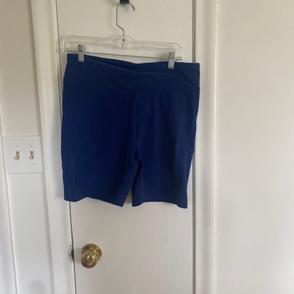 Alala Terry Bike Shorts and Bow Tie Sports Bra Matching Set - Picture 7 of 10